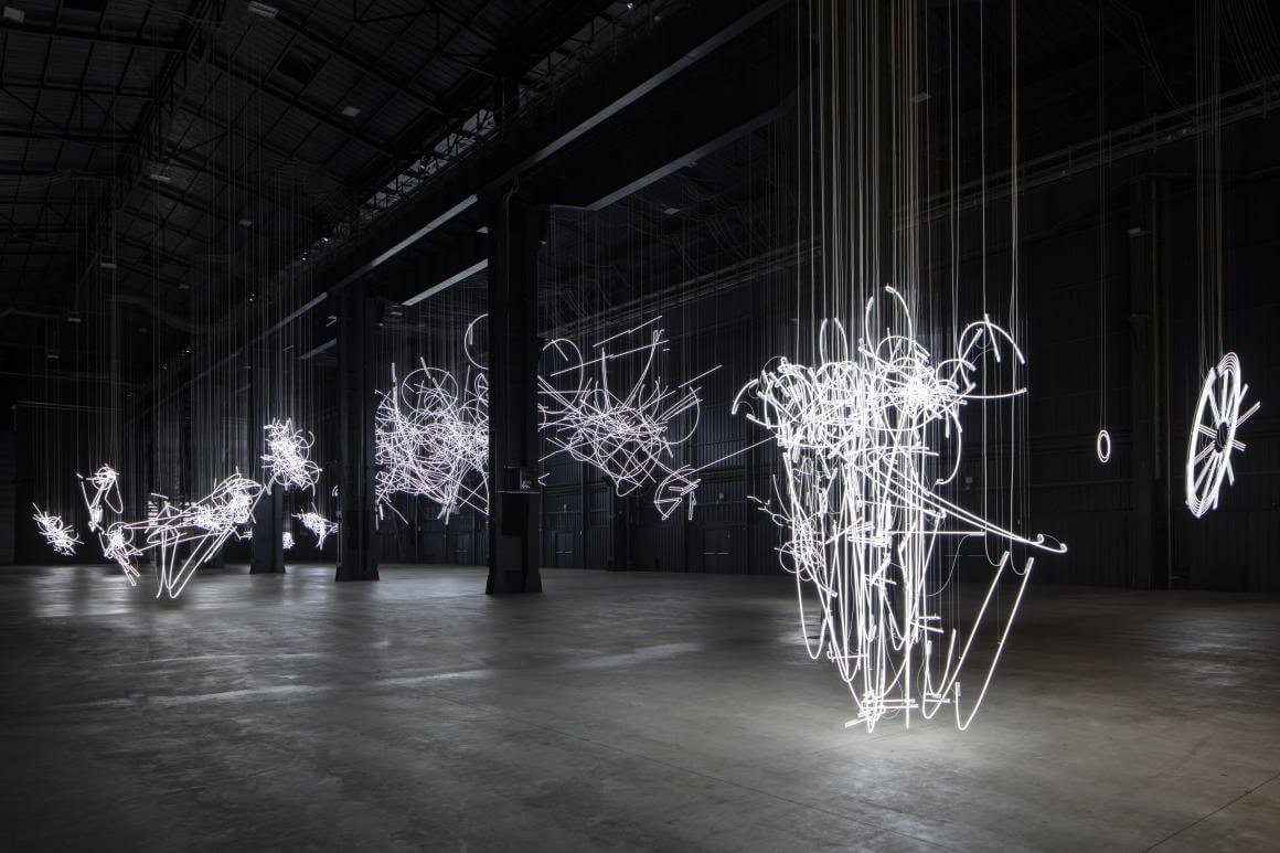Cerith Wyn Evans. “….the Illuminating Gas”, veduta della mostra, Pirelli Hangar Bicocca, Milano, 2019