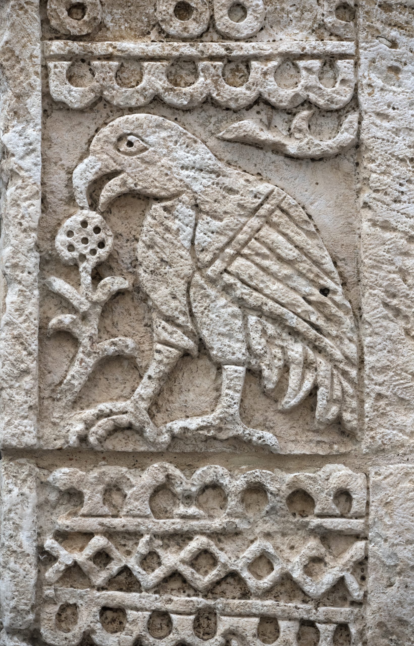 Dettaglio del Portale di S Giovanni al Sepolcro del XI sec. di Brindisi ©Vittorio Giannella