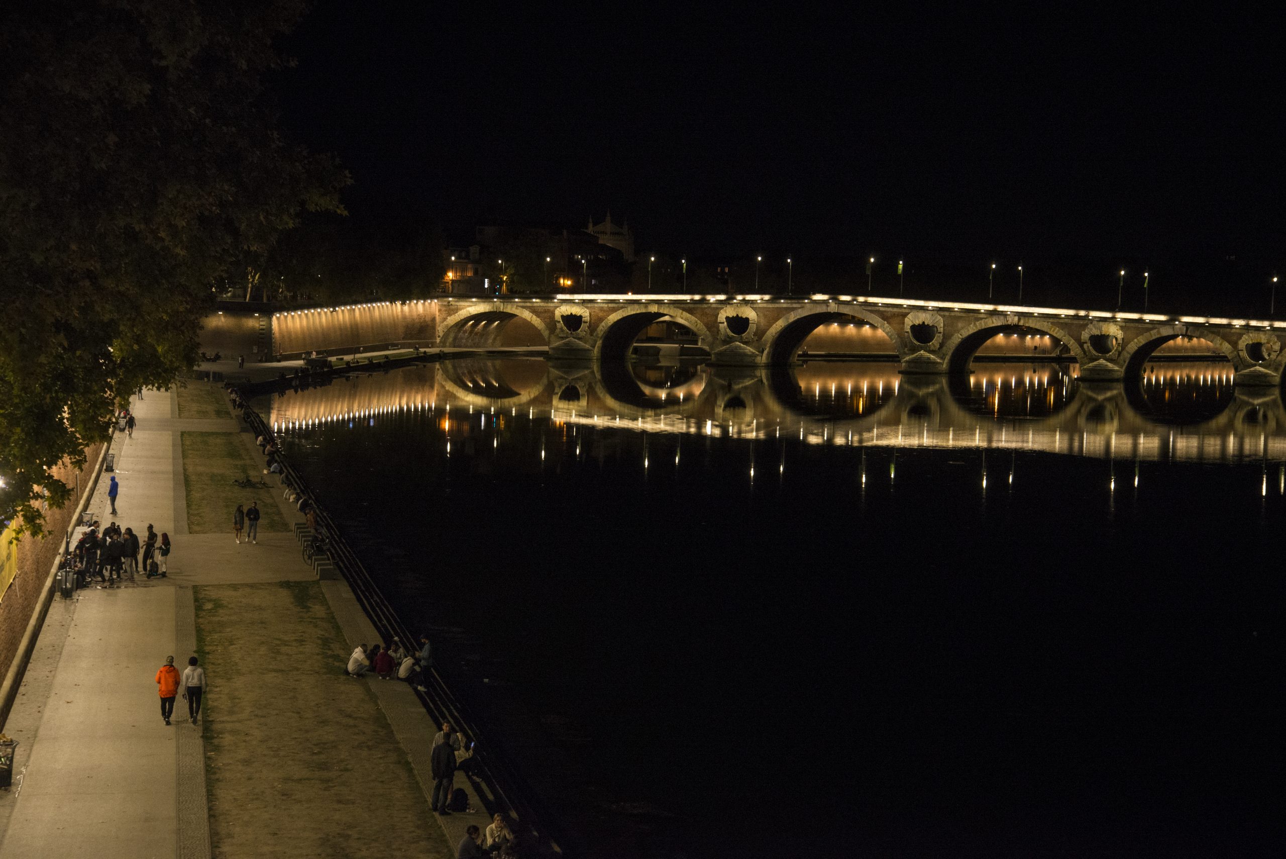 Tolosa. Passeggiando sul Lungo Garonna e Pont Neuf. ph. Vittorio Giannella©