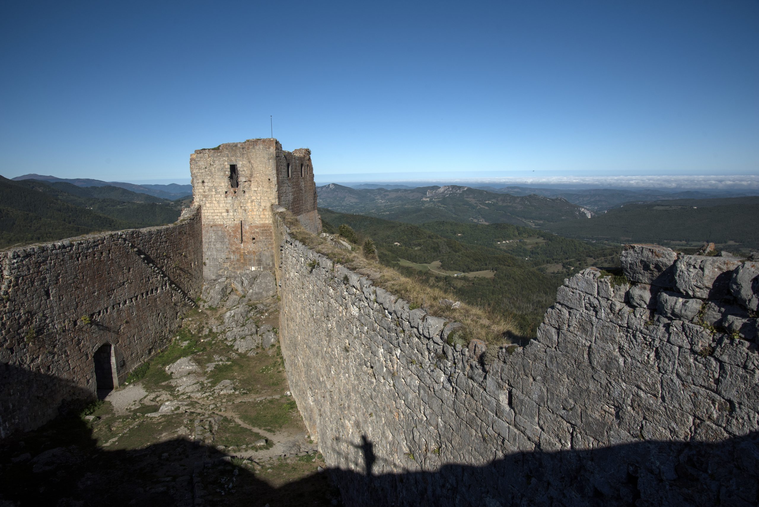 Monségur. Le rovine del castello di Montsegur a 1250 m. ph. Vittorio Giannela©