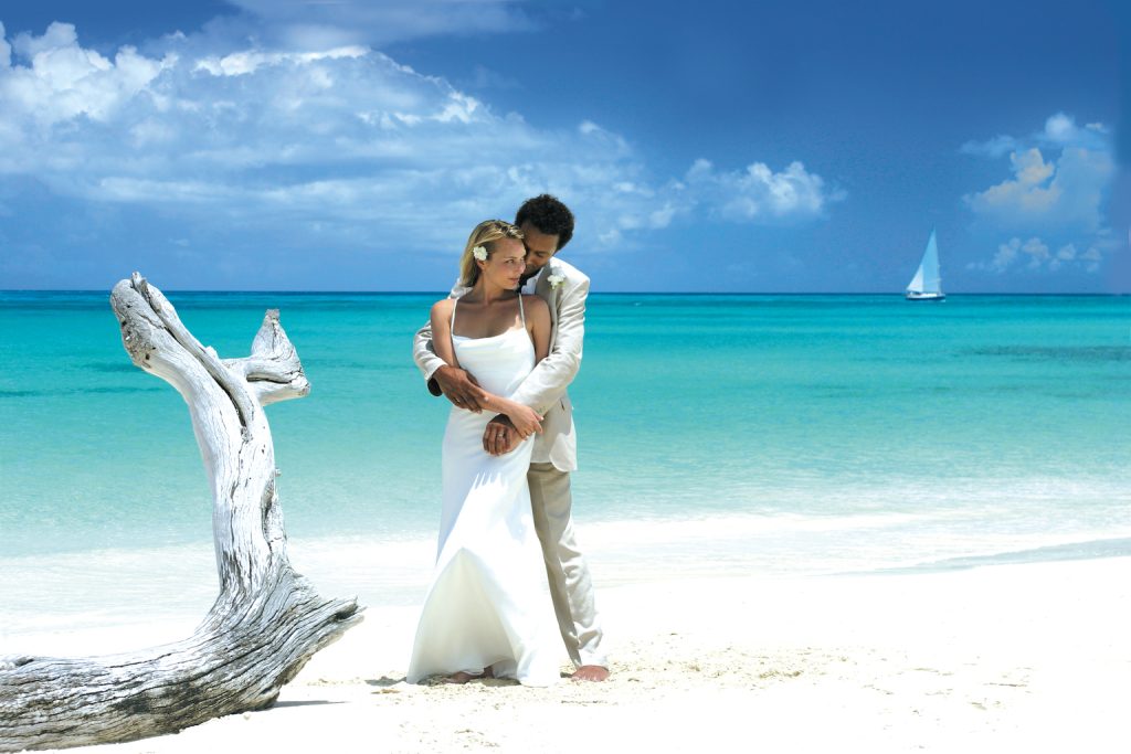 Antiguae e Barbuda matrimonio in spiaggia
