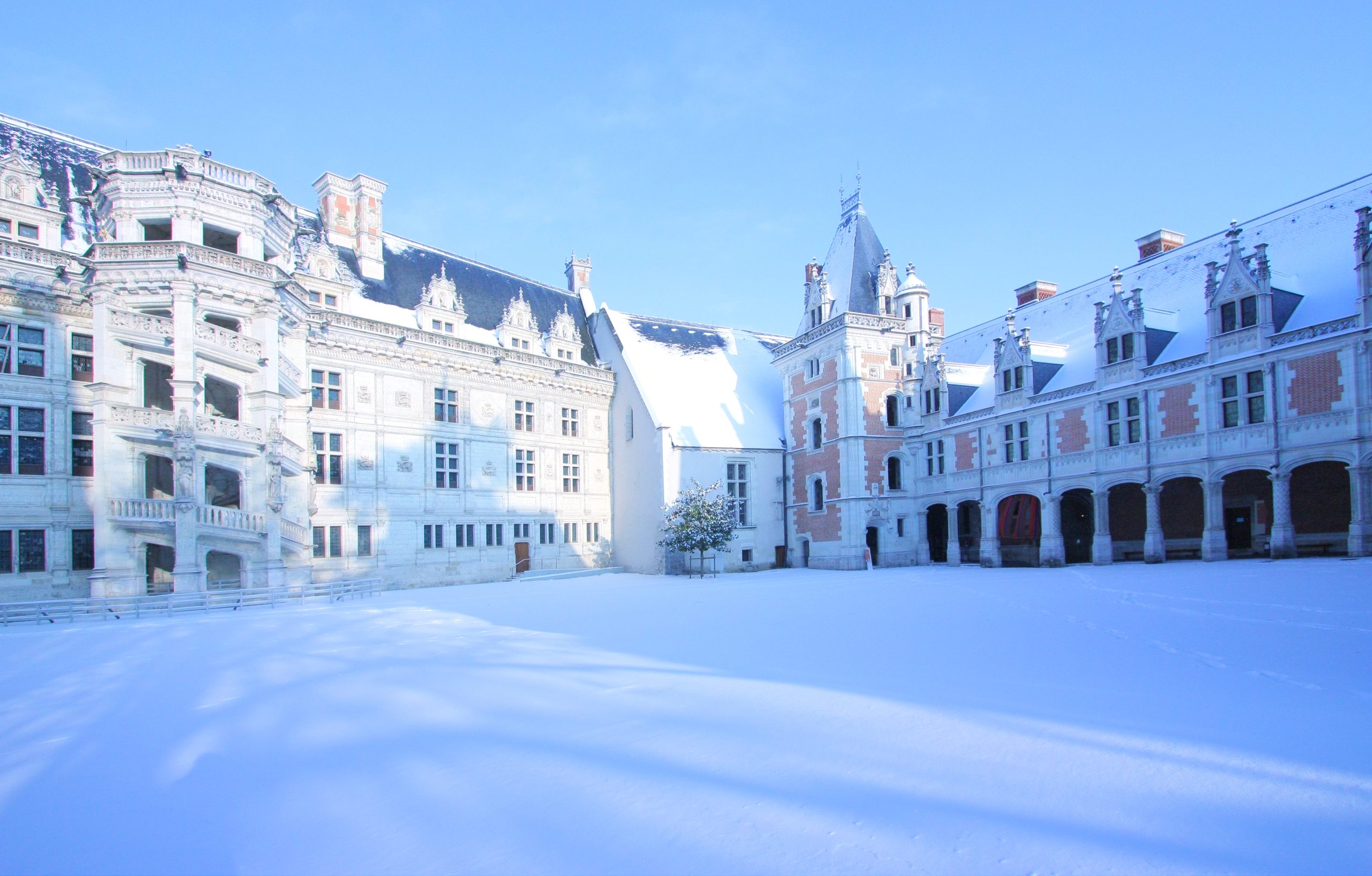 Il castello Reale di Blois sotto la neve. ©Y. Boukef