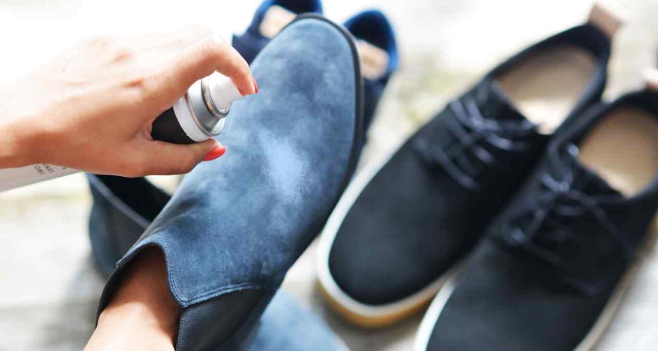 Pulire le scarpe scamosciate non è mai stato cosi semplice: prova questo trucchetto