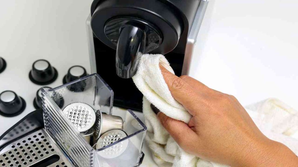 come pulire la macchina del caffè