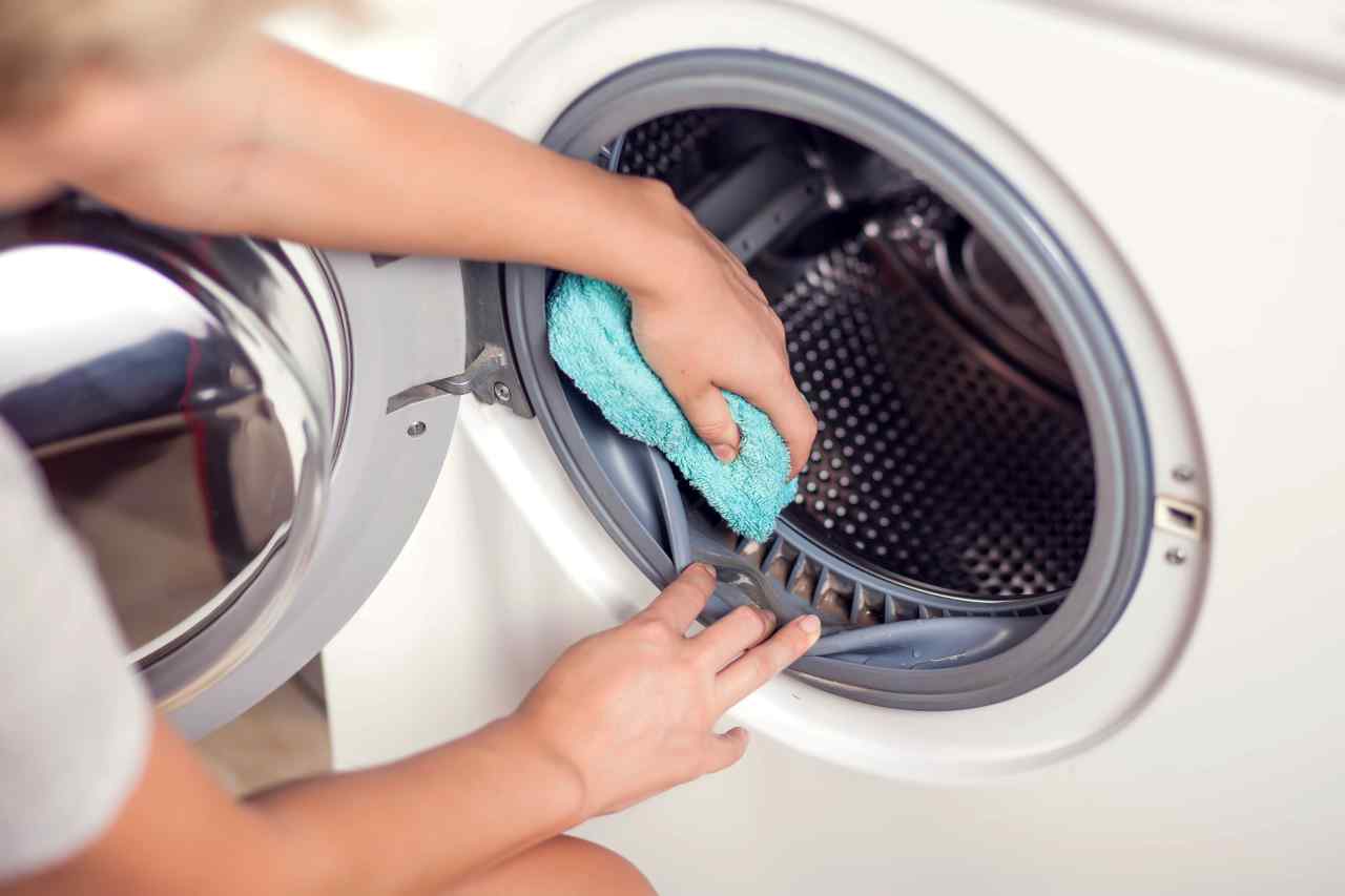 Pulire la lavatrice: ecco i tre passaggi fondamentali